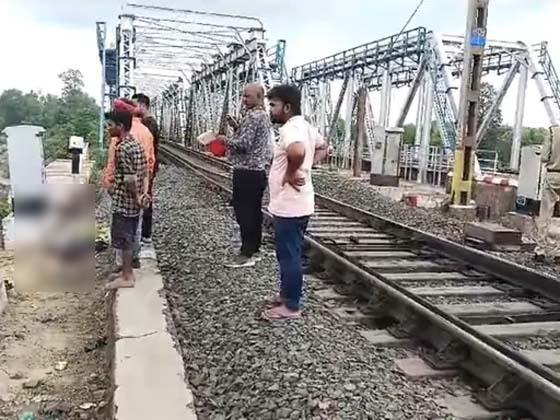 Betul Train Accident: पत्नी से विवाद के चलते युवक ने राजधानी एक्सप्रेस के सामने कूदकर दे दी जान