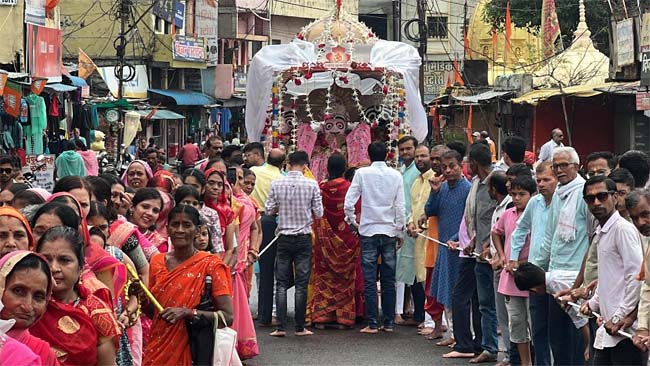 Betul Taza Samachar: मुलताई नगर में धूमधाम से निकली भगवान जगन्नाथ की रथयात्रा, रथ खींचने के लिए उमड़ा श्रद्धालुओं का हुजूम